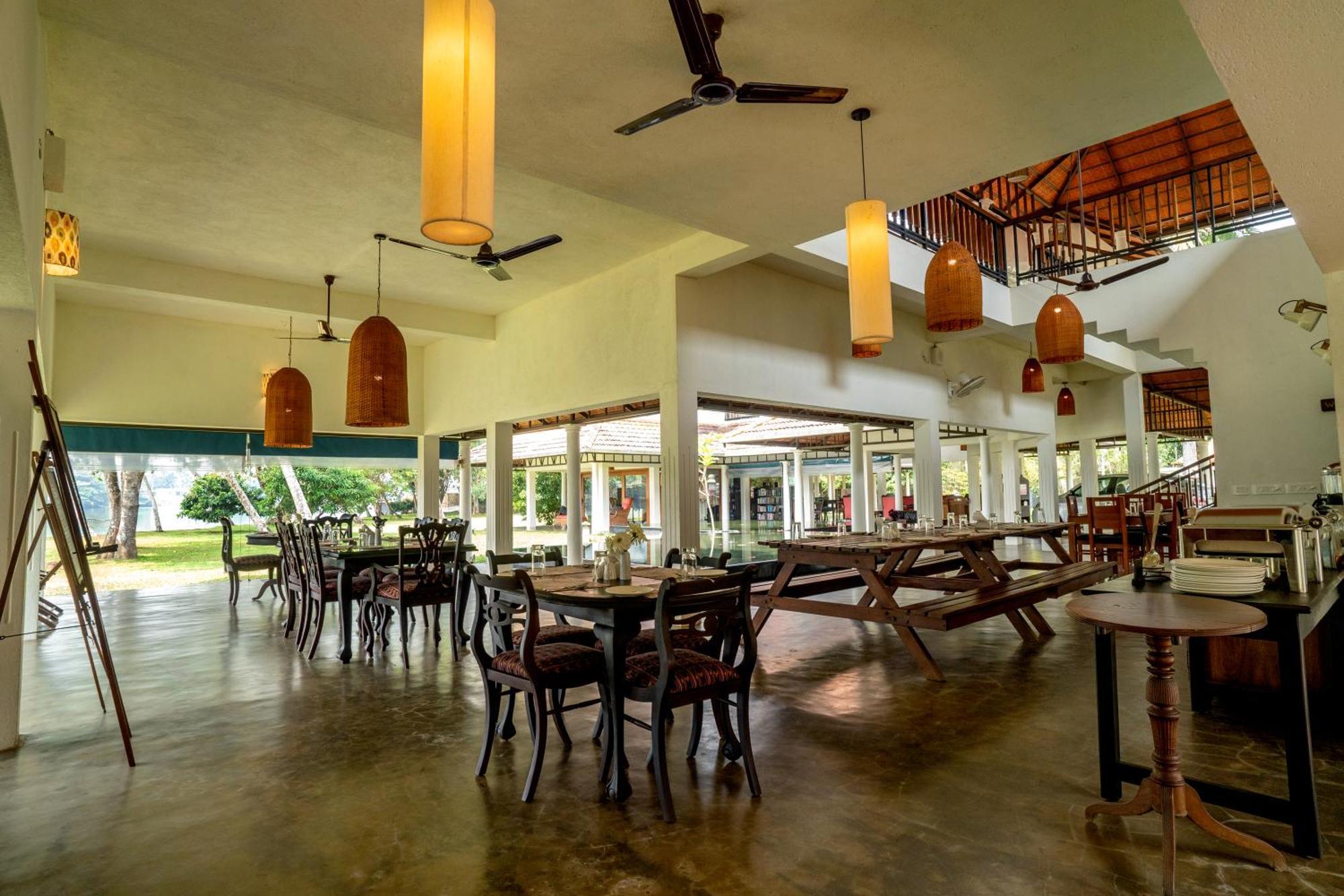 Cranganor History Cafe & Riverside Chateau North Paravur Екстер'єр фото