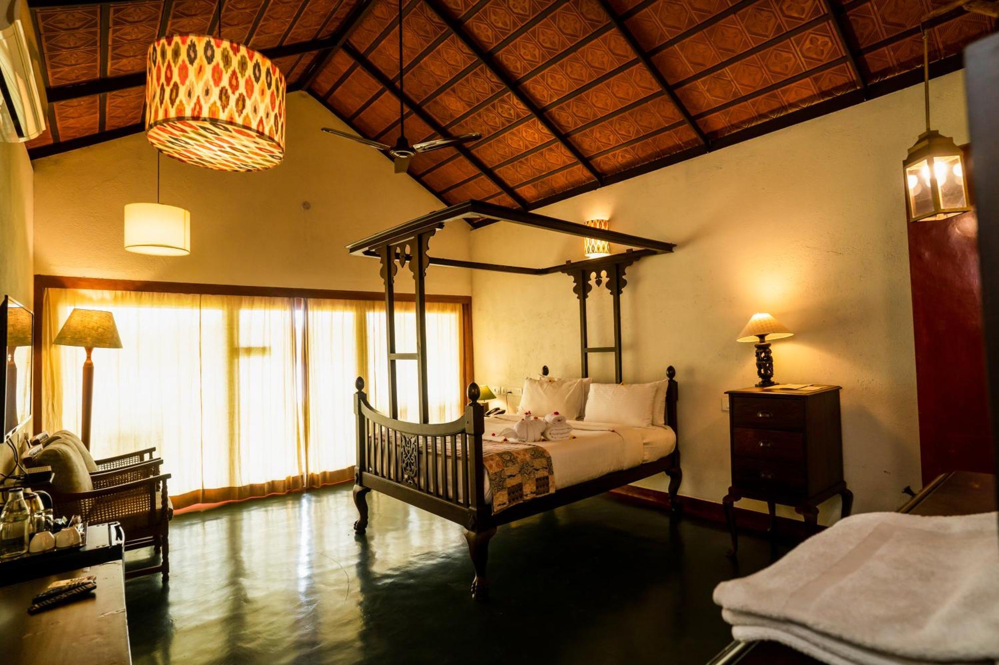Cranganor History Cafe & Riverside Chateau North Paravur Екстер'єр фото
