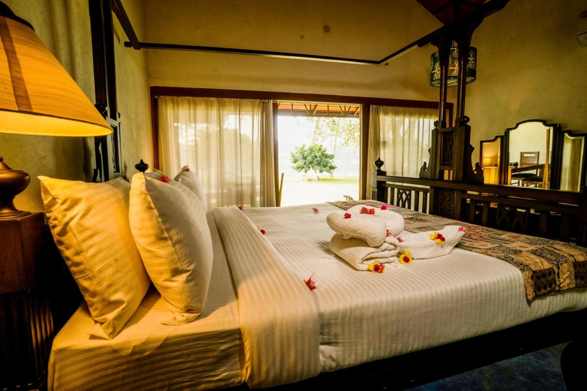 Cranganor History Cafe & Riverside Chateau North Paravur Екстер'єр фото