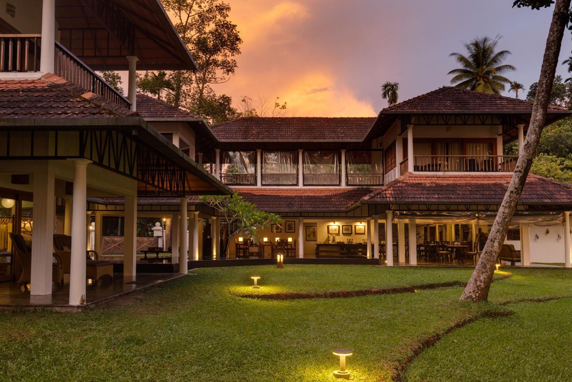 Cranganor History Cafe & Riverside Chateau North Paravur Екстер'єр фото