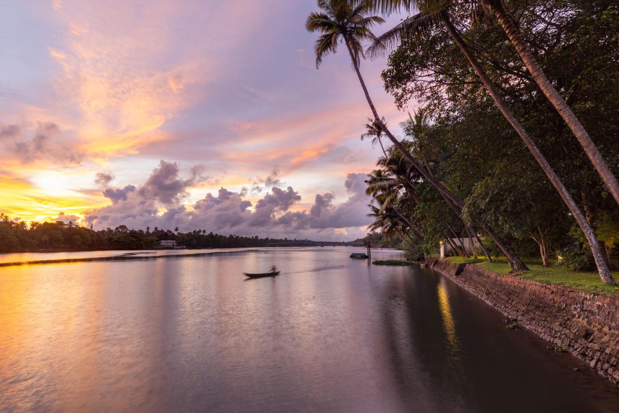 Cranganor History Cafe & Riverside Chateau North Paravur Екстер'єр фото